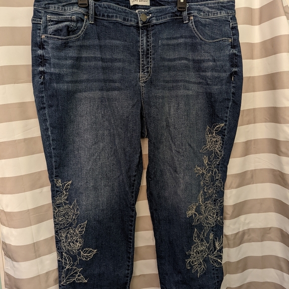Lane Bryant Denim - Lane Bryant  Size 24 Embroidered Jean Capri